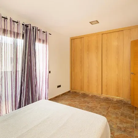 Flatguest Matorral + 3bdr + Bbq + Airport *