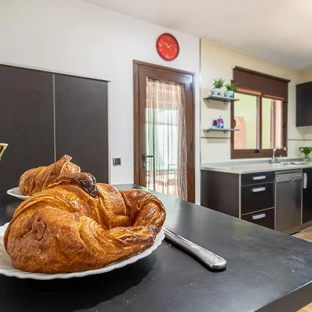 Apartment Flatguest Matorral + 3bdr + Bbq + Airport