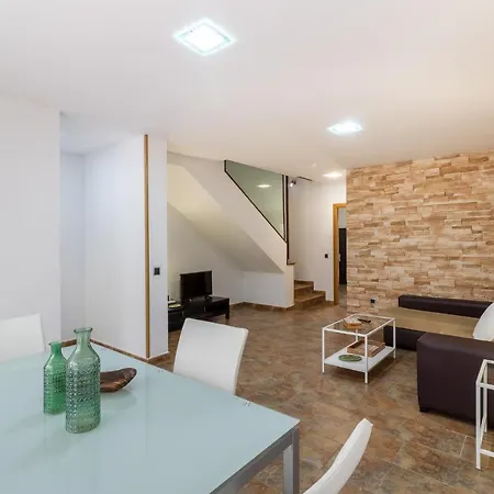 Flatguest Matorral + 3bdr + Bbq + Airport *