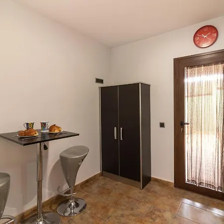 Flatguest Matorral + 3bdr + Bbq + Airport Apartment